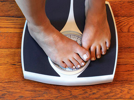 O resultado de uma dieta: o peso aumenta, a autoestima diminui 